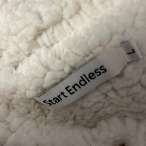 Fuzzy Jacket Reversible size Large - Picture 3 of 3